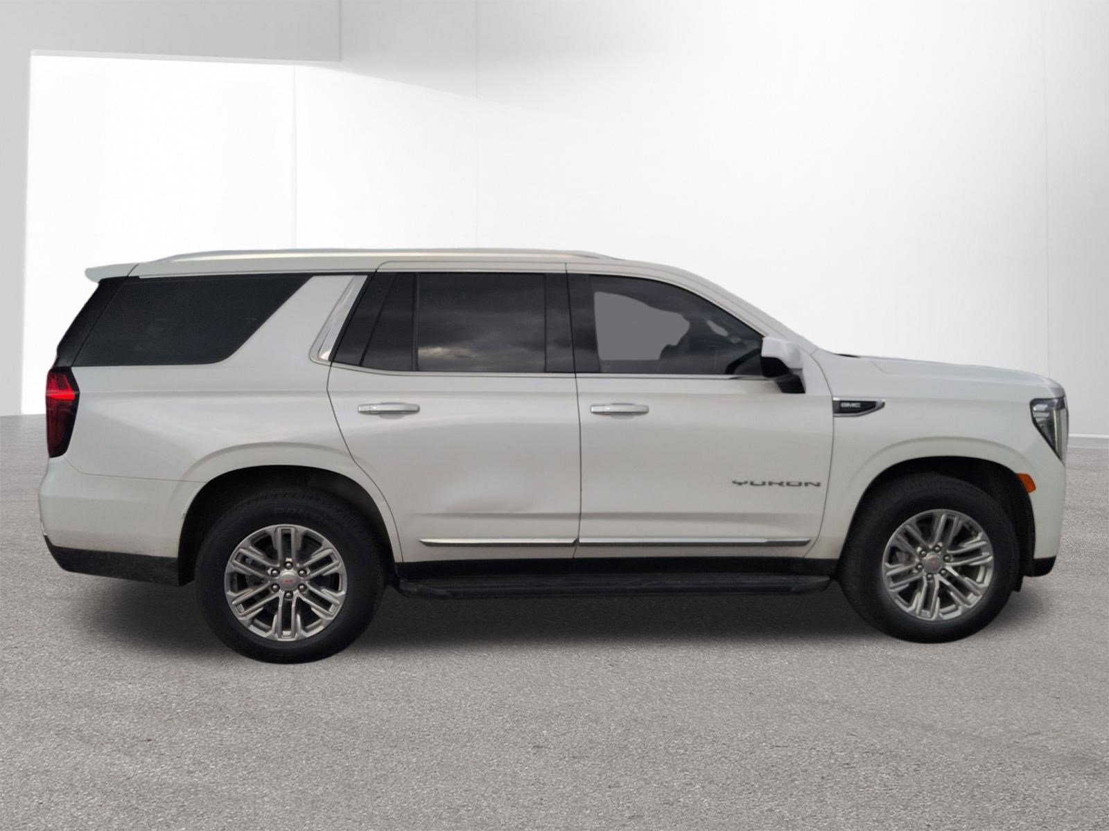 Used 2023 GMC Yukon SLT AWD/4WD image 4