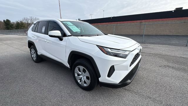 Used 2023 Toyota RAV4 LE image 7