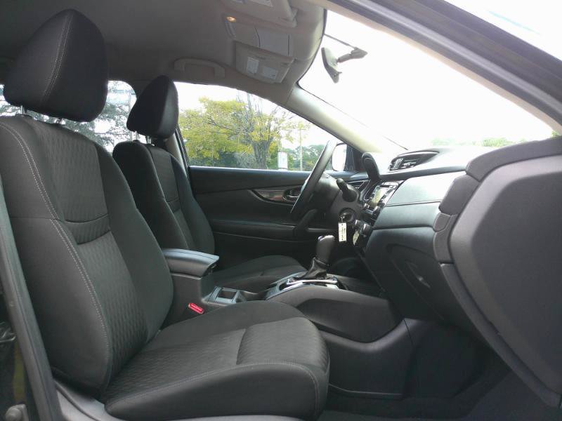 Used 2017 Nissan Rogue S FWD image 18