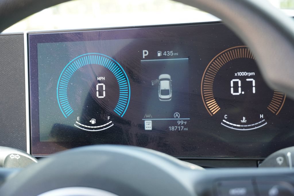 Used 2025 Hyundai Sonata SE FWD image 32