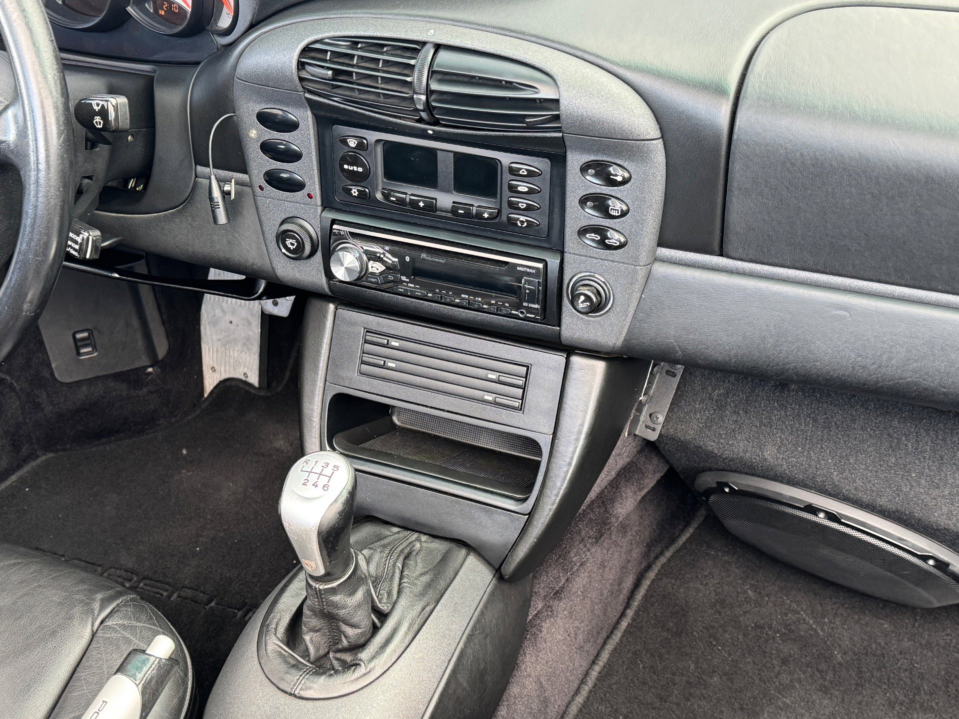 Used 1999 Porsche 911 Cabriolet image 16