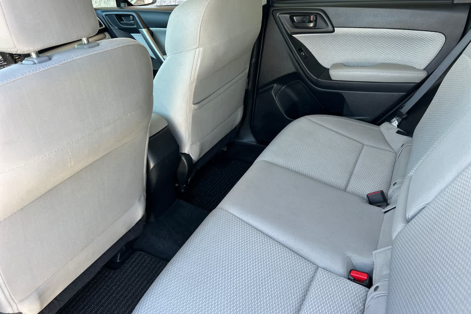 Used 2018 Subaru Forester 2.5i Premium w/ All-Weather Package AWD/4WD image 11