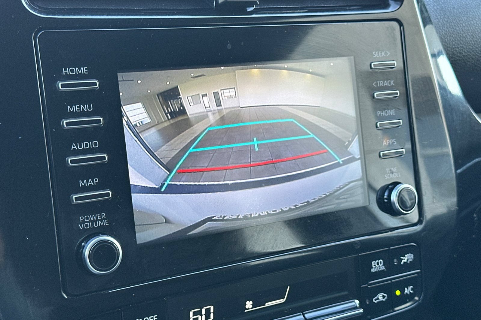 Certified 2020 Toyota Prius LE FWD image 19
