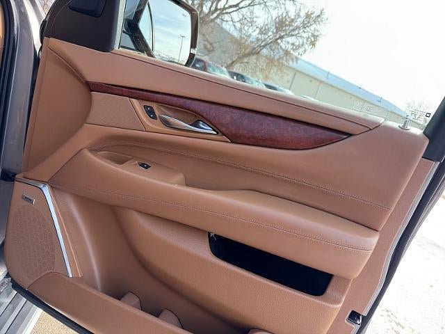 Used 2017 Cadillac Escalade ESV Platinum image 16