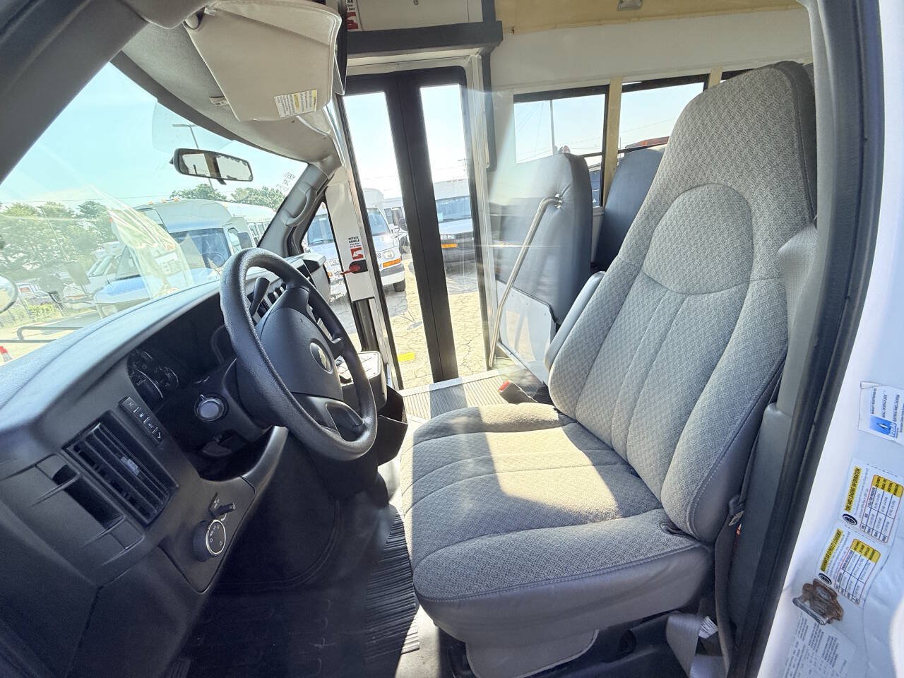 Used 2009 Chevrolet Express 3500 w/ School Bus Package RWD image 6