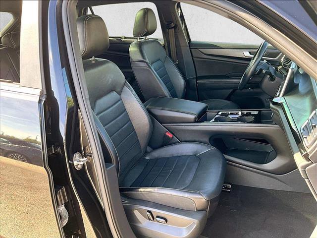 Used 2024 Volkswagen Atlas Cross Sport SEL R-Line AWD/4WD image 9
