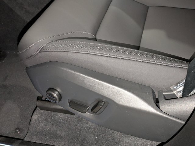 New 2026 Volvo XC90 T8 Plus w/ Protection Package AWD/4WD image 14