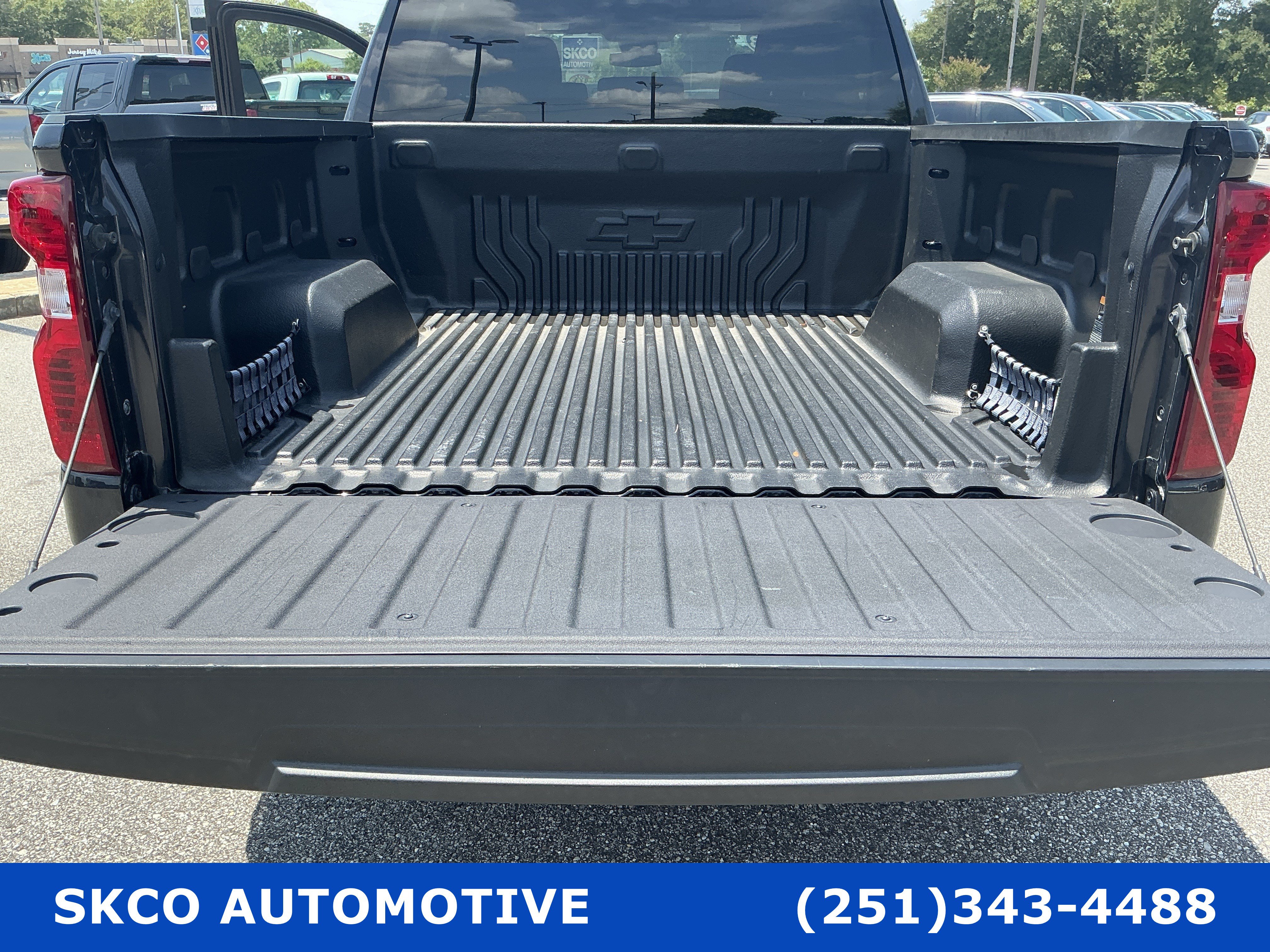 Used 2023 Chevrolet Silverado 1500 LT AWD/4WD image 21