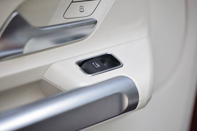 Used 2023 Mercedes-Benz GLB 250 4MATIC image 25