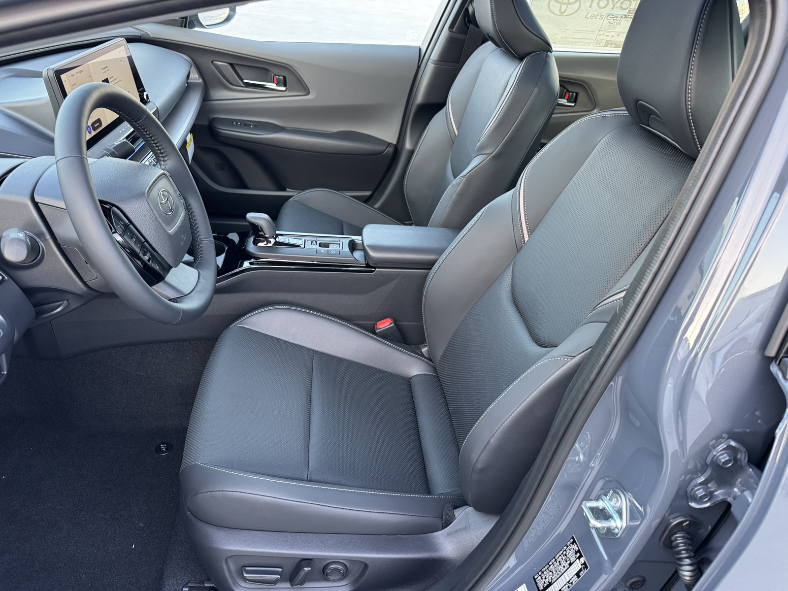 New 2027 Toyota Prius Limited w/ Limited Premium Package FWD image 2