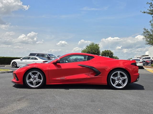 Used 2024 Chevrolet Corvette Stingray Coupe RWD image 3