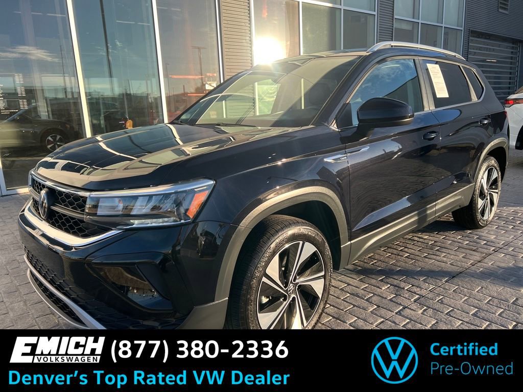 Certified 2024 Volkswagen Taos SE w/ Panoramic Sunroof Package