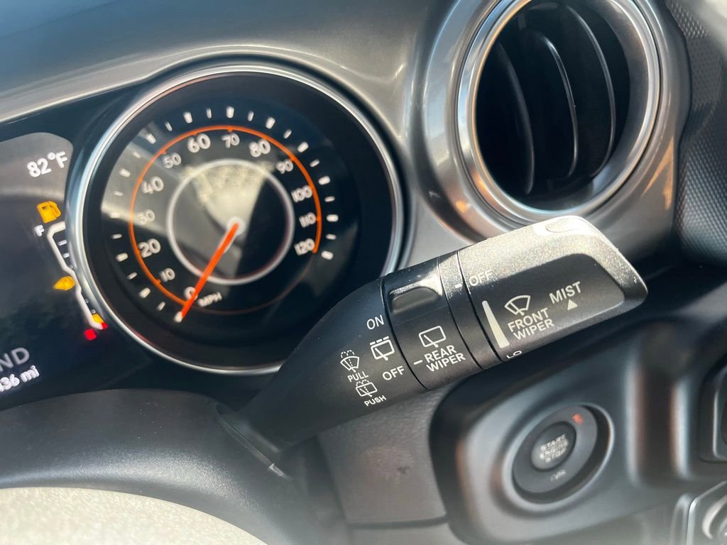 Used 2020 Jeep Wrangler Unlimited Sahara image 18