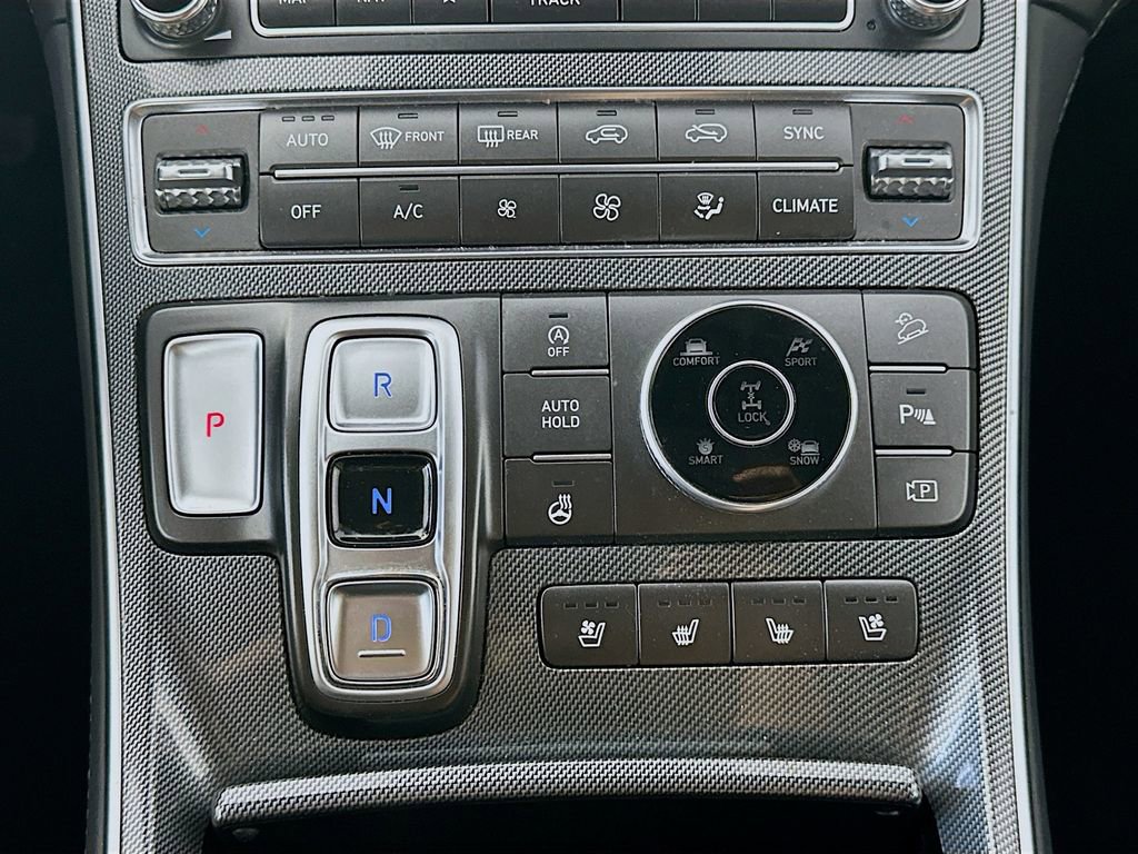 Used 2023 Hyundai Santa Fe Limited image 16