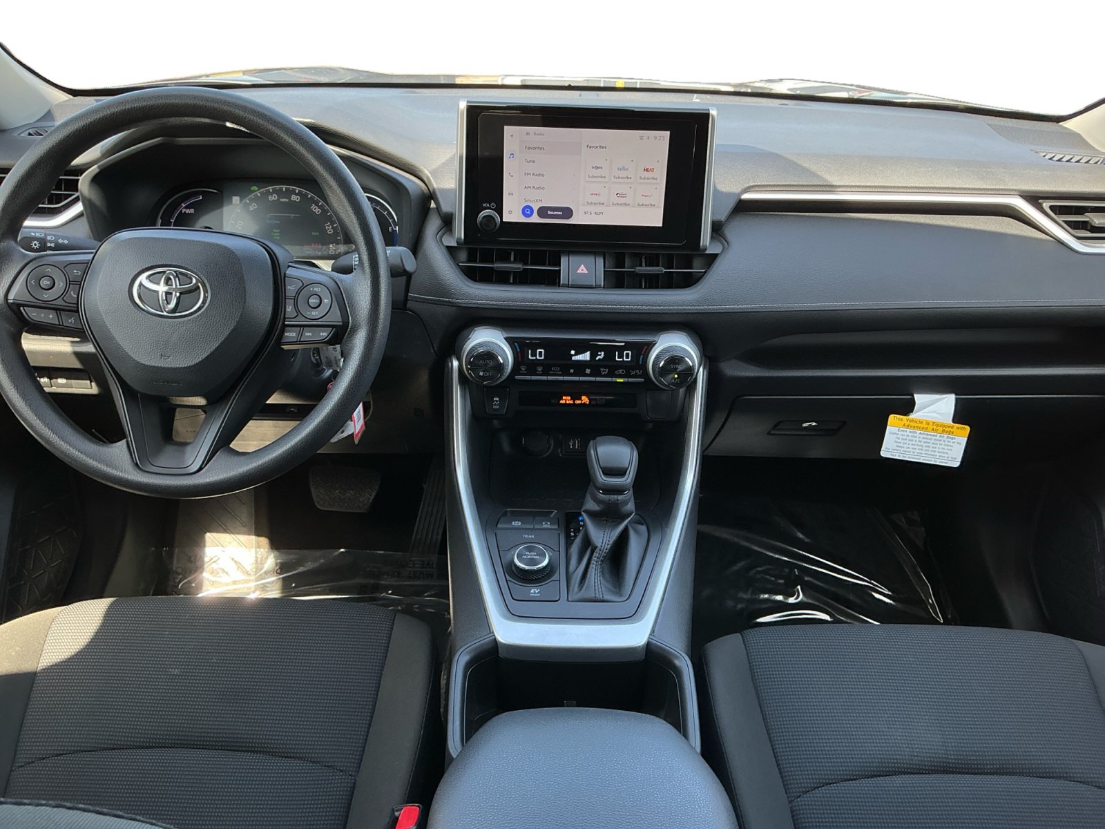 Used 2025 Toyota RAV4 LE AWD/4WD image 10