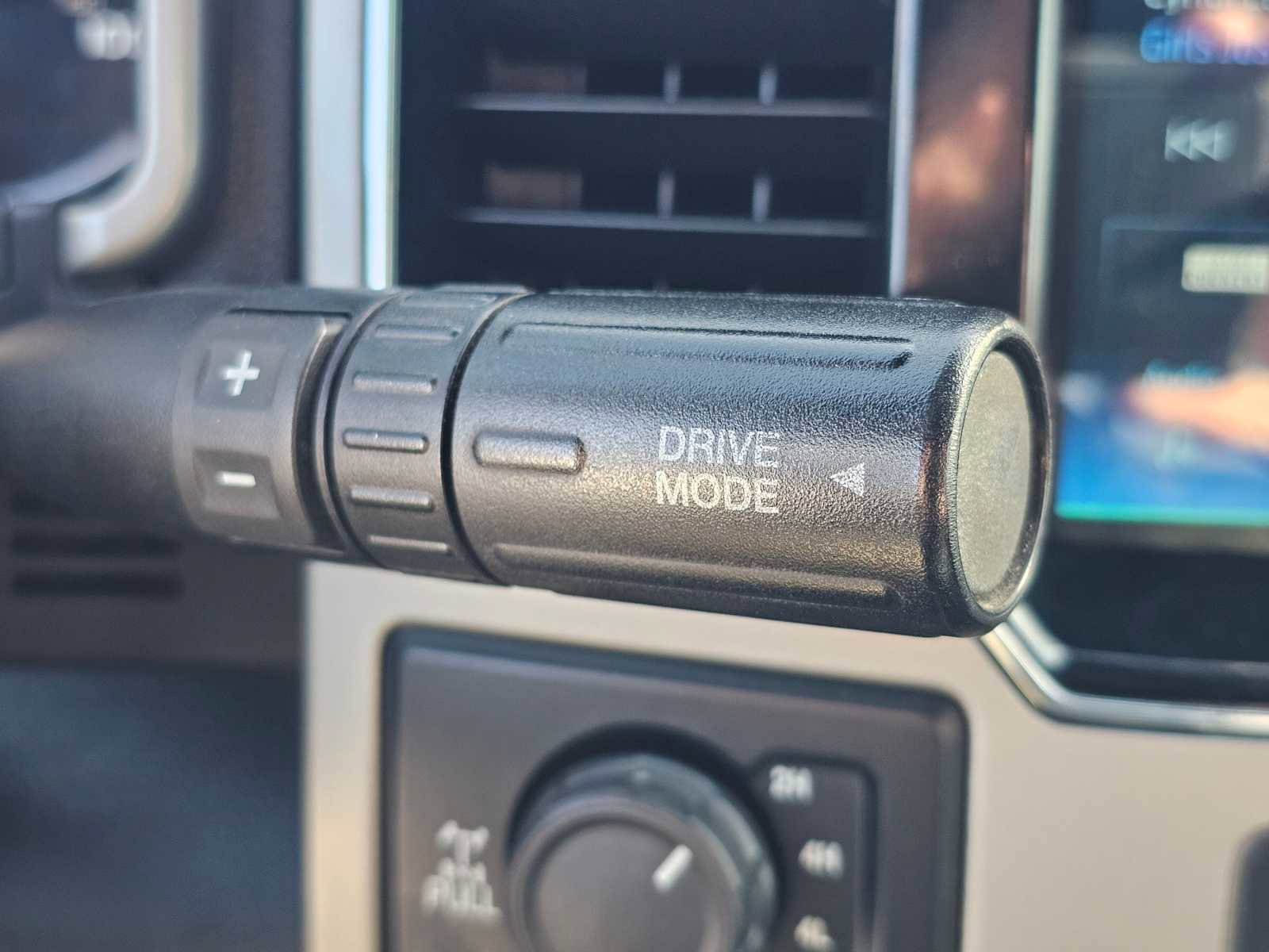 Used 2022 Ford F250 Lariat w/ FX4 Off-Road Package image 30