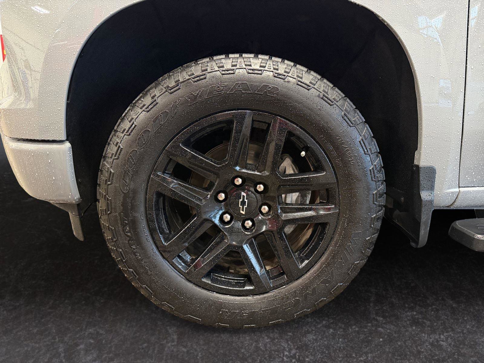 Used 2024 Chevrolet Silverado 1500 RST w/ Convenience Package II AWD/4WD image 15