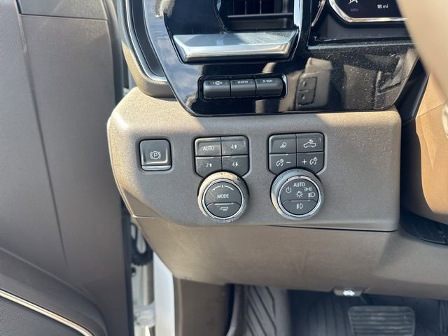 Used 2026 Chevrolet Silverado 1500 LTZ image 18