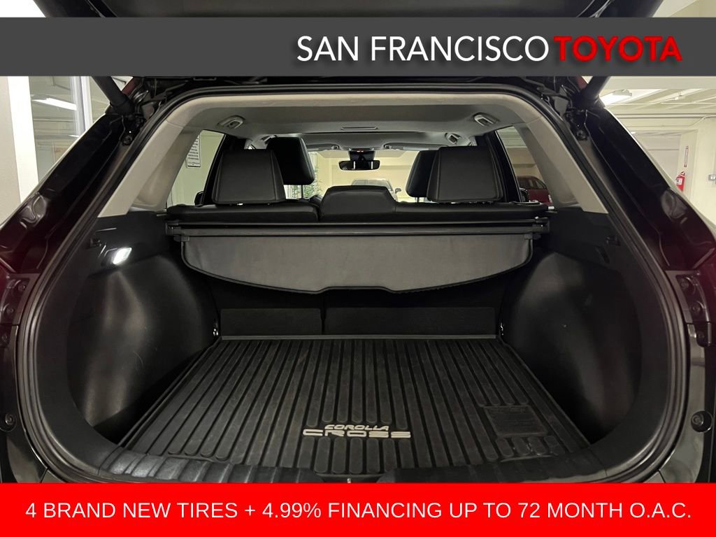Certified 2022 Toyota Corolla Cross XLE image 40