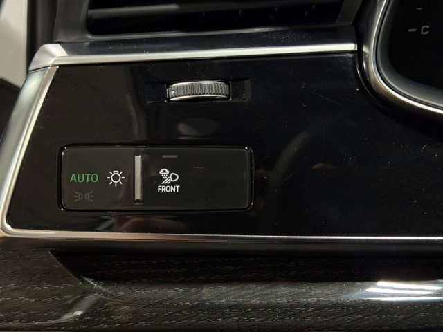 Used 2023 Audi Q7 3.0T Prestige image 21