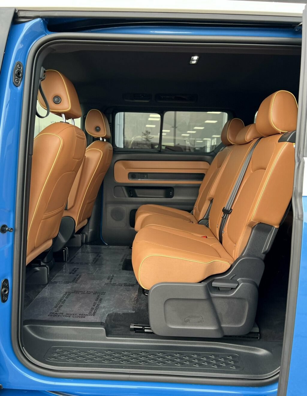 Used 2025 Volkswagen ID. Buzz Pro S RWD image 16