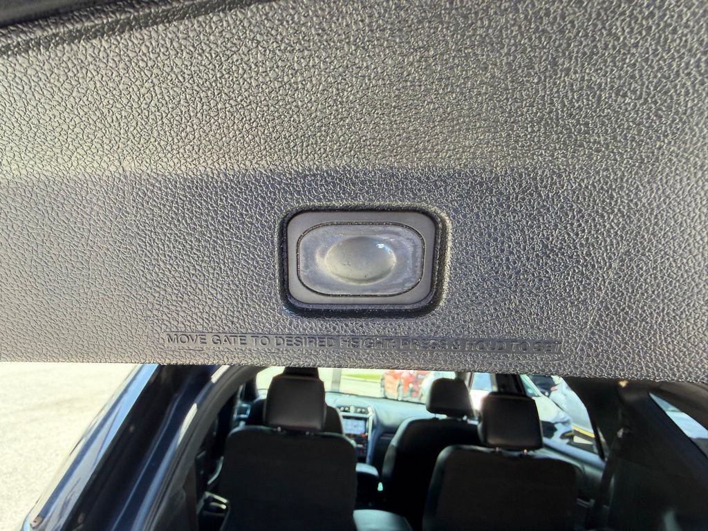 Used 2017 Ford Explorer Platinum AWD/4WD image 8