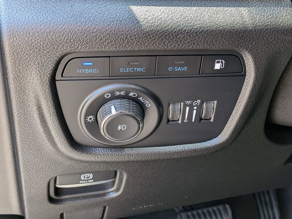 Used 2023 Jeep Grand Cherokee 4WD 4xe image 16