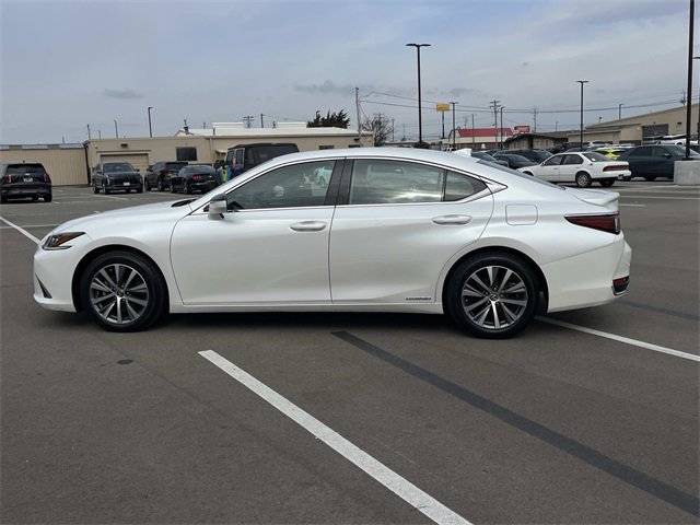 Used 2021 Lexus ES 300h w/ Premium Package image 8