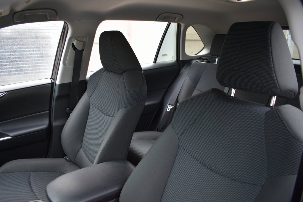 Used 2025 Toyota RAV4 LE image 10