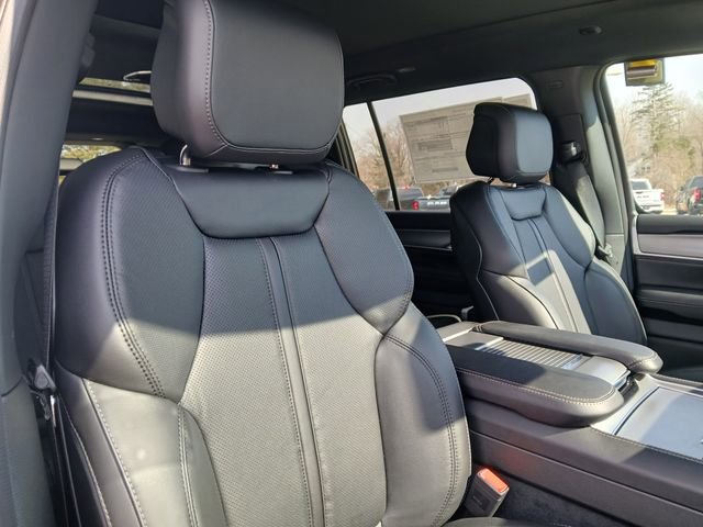 New 2026 Jeep Grand Wagoneer 4WD w/ Premium Group I image 36