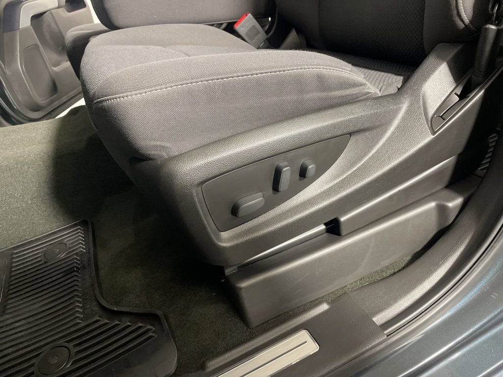 Used 2018 Chevrolet Silverado 1500 LT w/ All Star Edition image 11