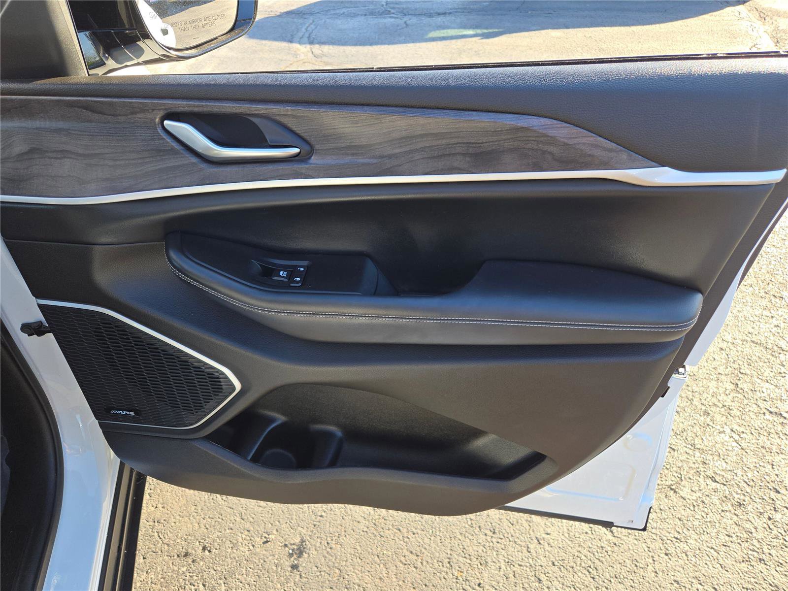 Used 2022 Jeep Grand Cherokee Limited 4xe image 6