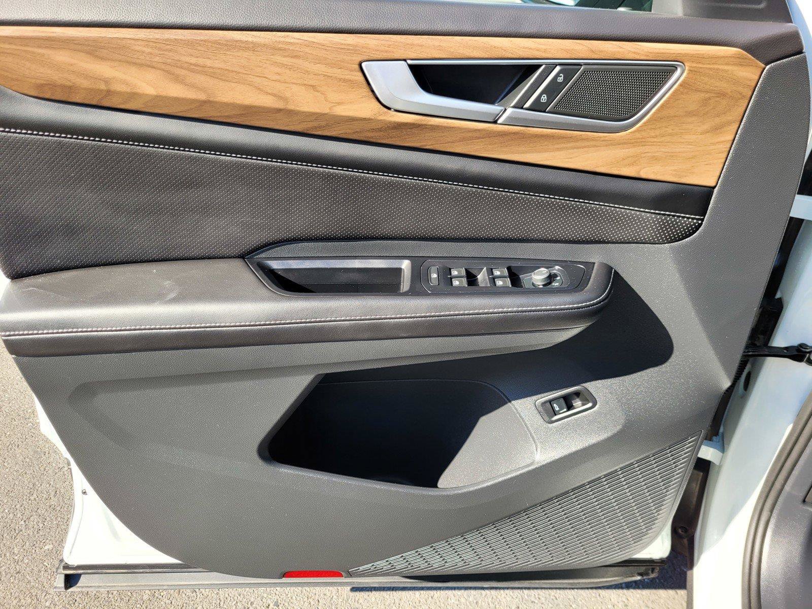 Certified 2024 Volkswagen Atlas SE FWD image 20