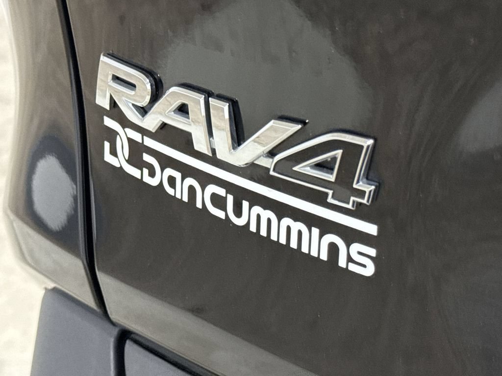 Used 2020 Toyota RAV4 LE AWD/4WD image 25
