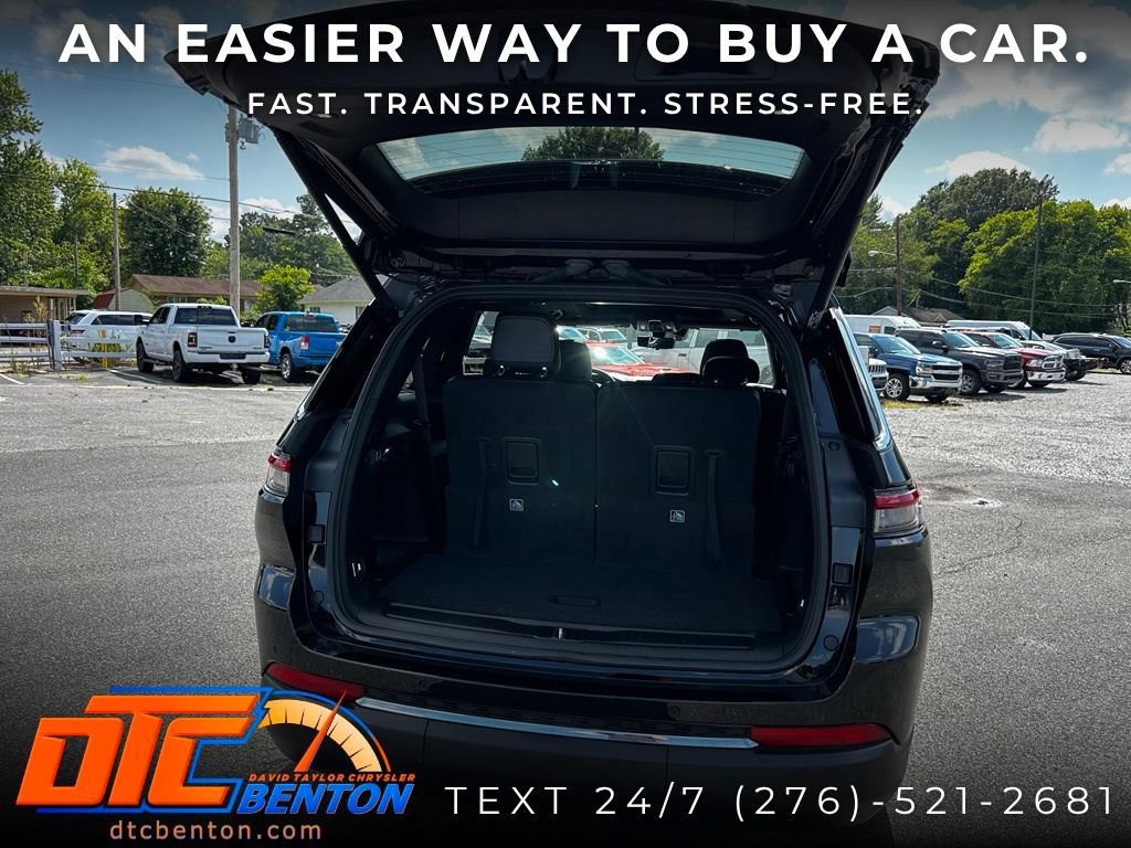 Used 2025 Jeep Grand Cherokee L Limited w/ Luxury Tech Group II AWD/4WD image 28