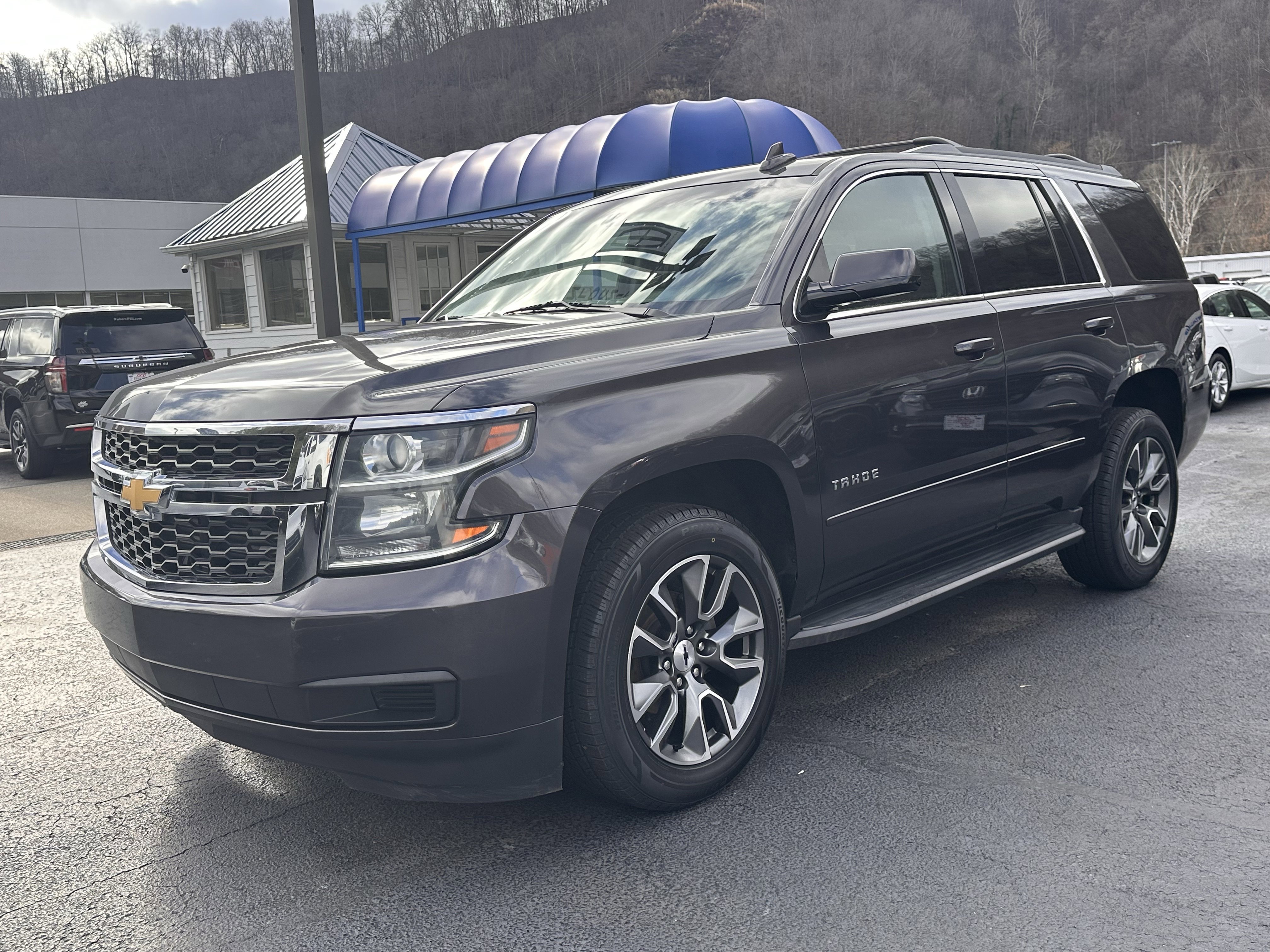 Used 2018 Chevrolet Tahoe LS w/ All-Season Package image 2