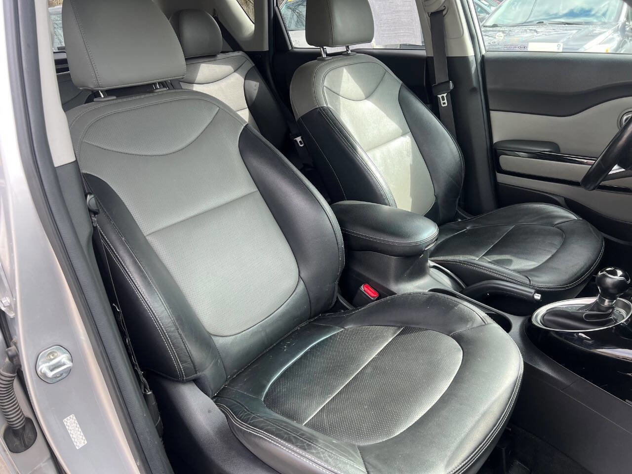 Used 2019 Kia Soul + w/ Primo Package image 15
