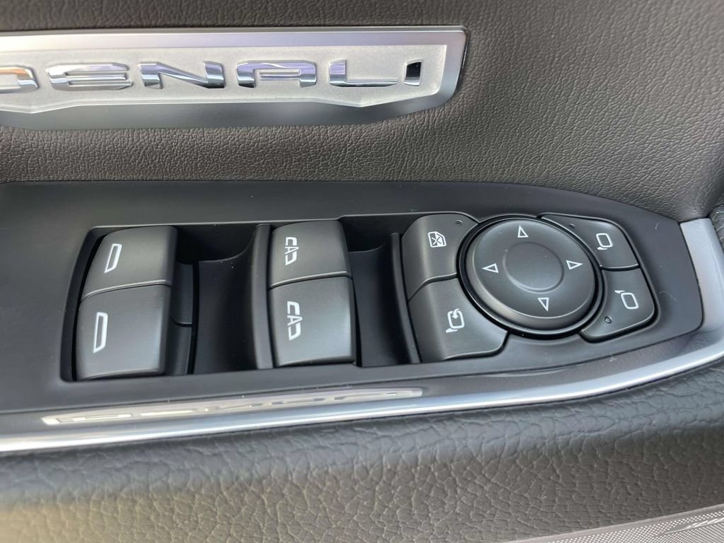 Used 2022 GMC Sierra 1500 Denali AWD/4WD image 17