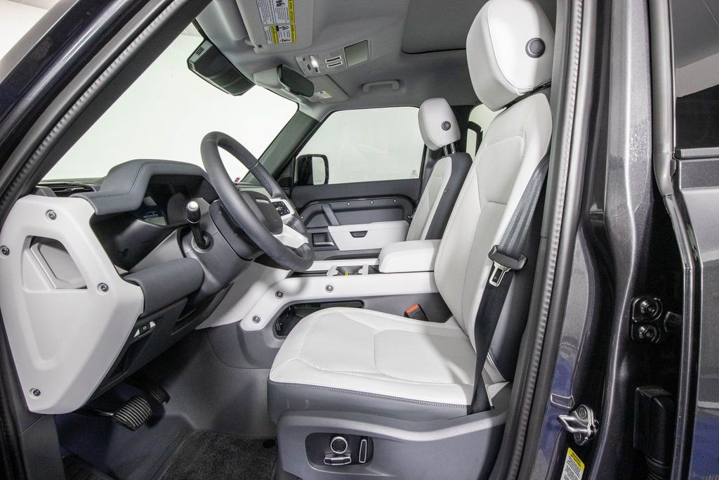 Used 2026 Land Rover Defender 130 S image 8