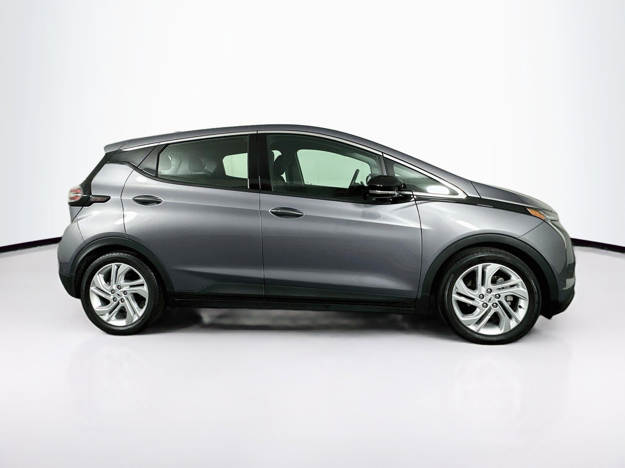 Used 2023 Chevrolet Bolt LT FWD image 10