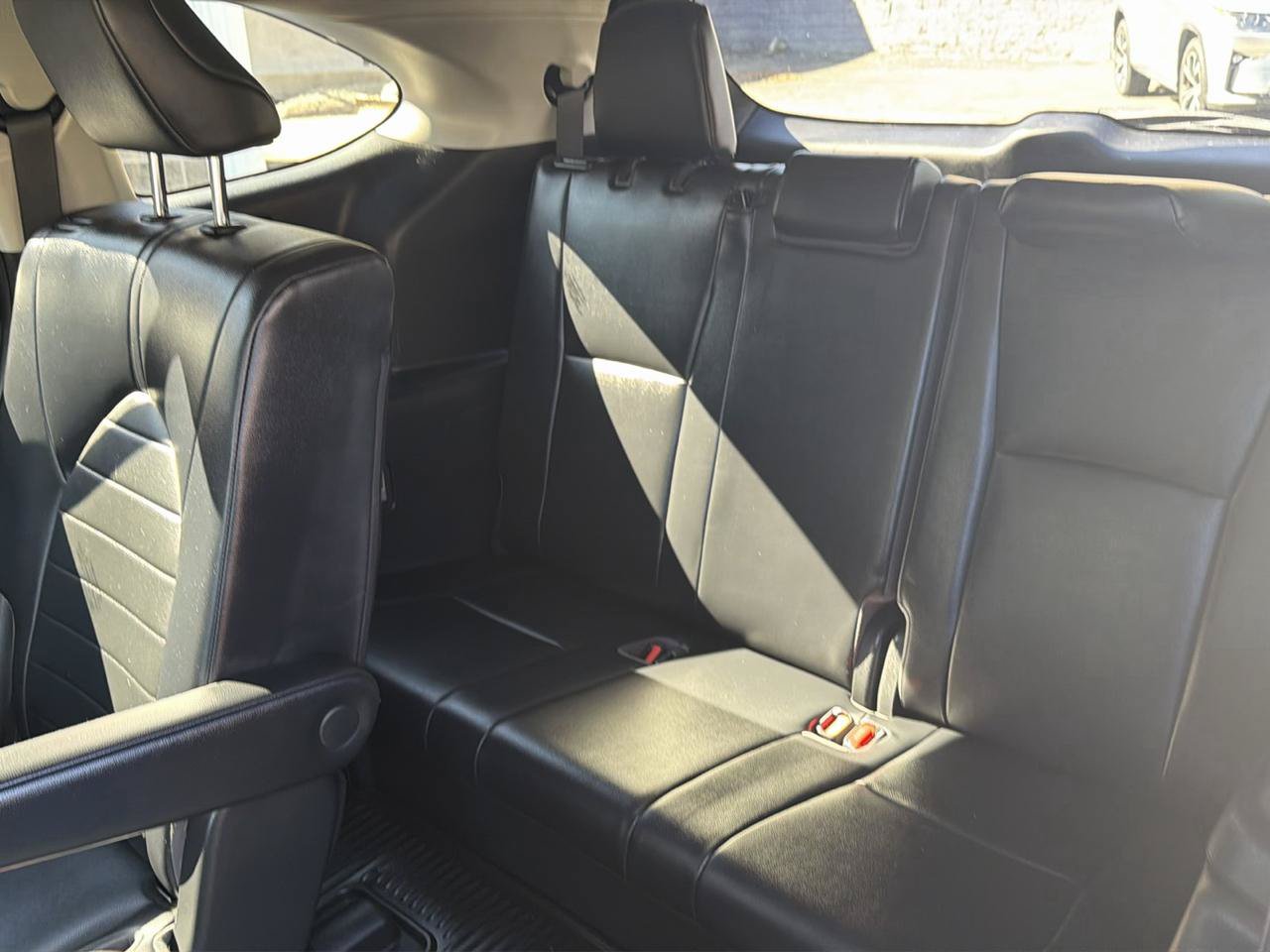 Used 2022 Toyota Highlander XLE AWD/4WD image 32
