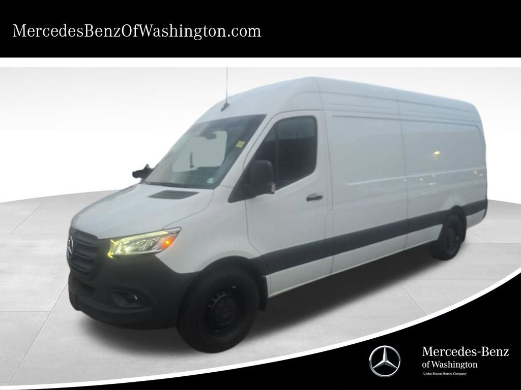 Used 2024 Mercedes-Benz Sprinter 2500 image 1