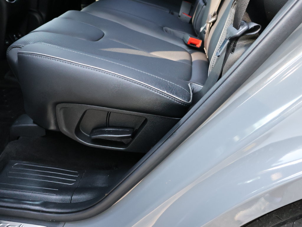 Used 2023 Hyundai Santa Fe Limited AWD/4WD image 21