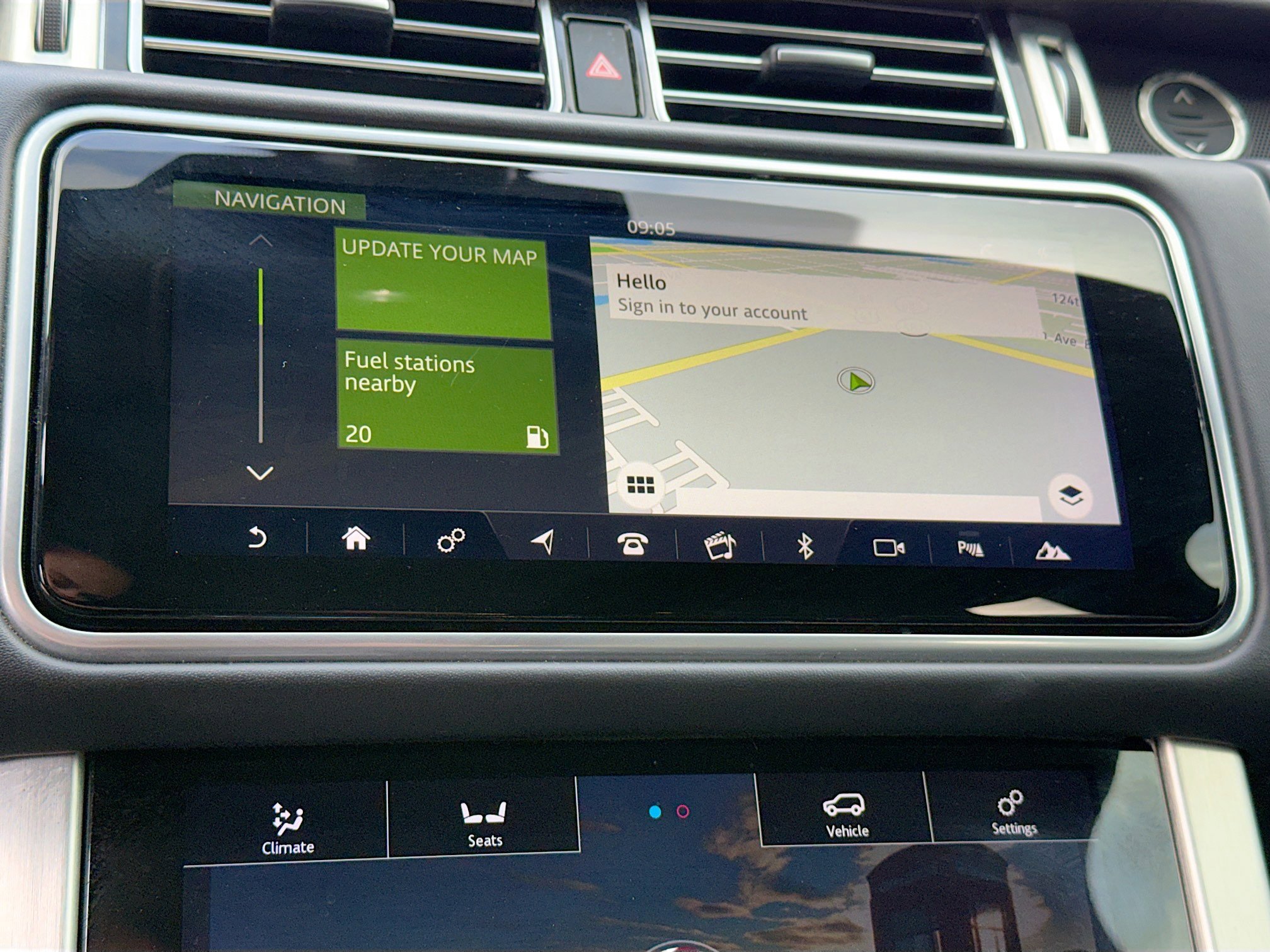 Used 2019 Land Rover Range Rover Long Wheelbase Supercharged image 31