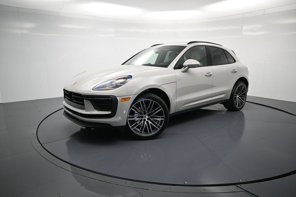 New 2026 Porsche Macan AWD/4WD image 38