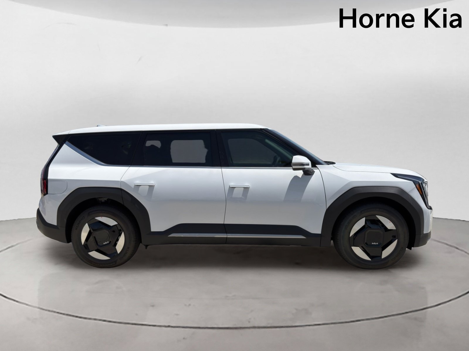New 2026 Kia EV9 Light RWD image 3