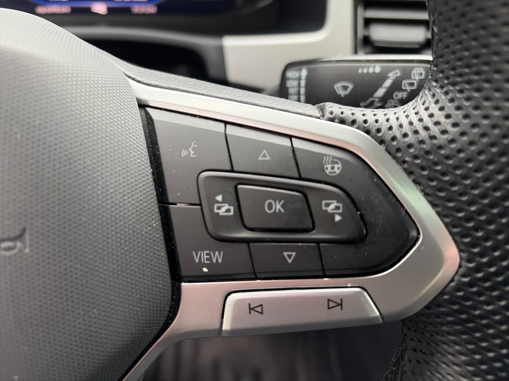 Used 2023 Volkswagen Atlas Cross Sport SEL R-Line AWD/4WD image 30
