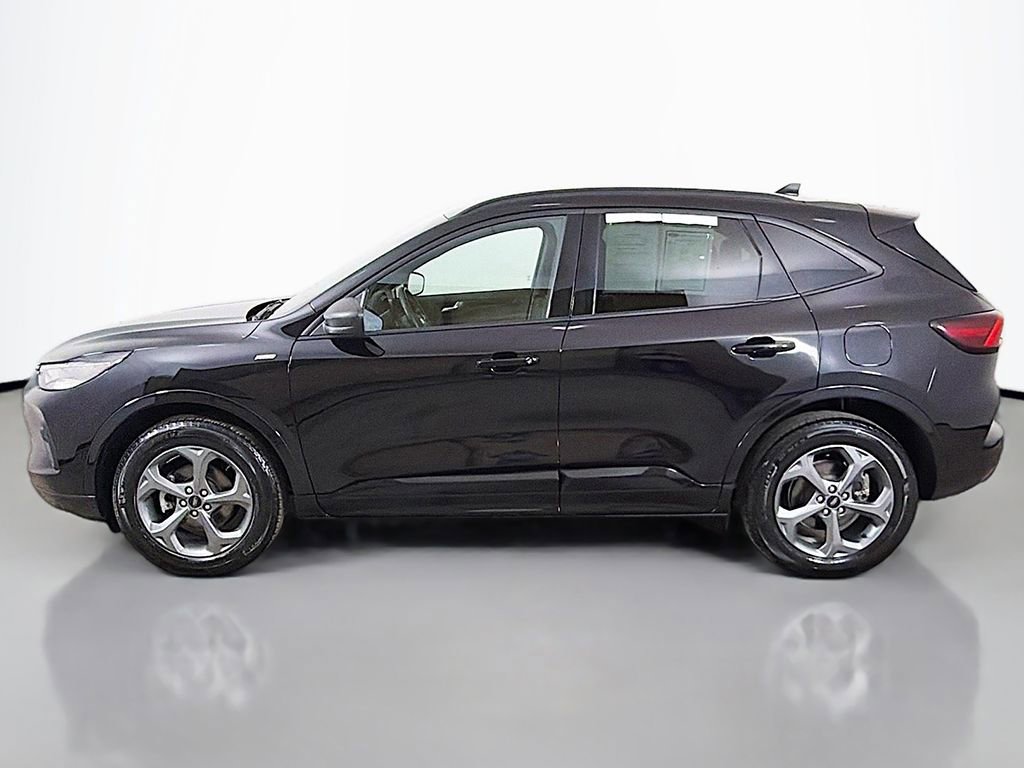 Used 2024 Ford Escape ST-Line w/ Tech Pack #1 AWD/4WD image 12