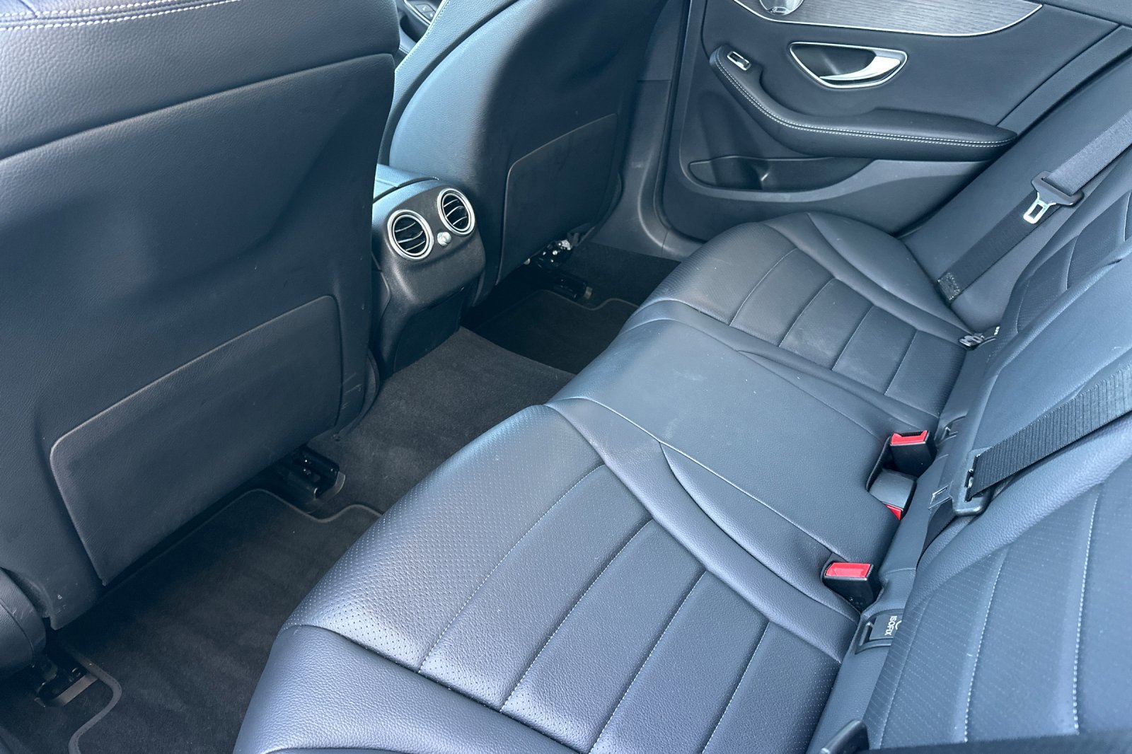 Used 2019 Mercedes-Benz C 300 Sedan image 12