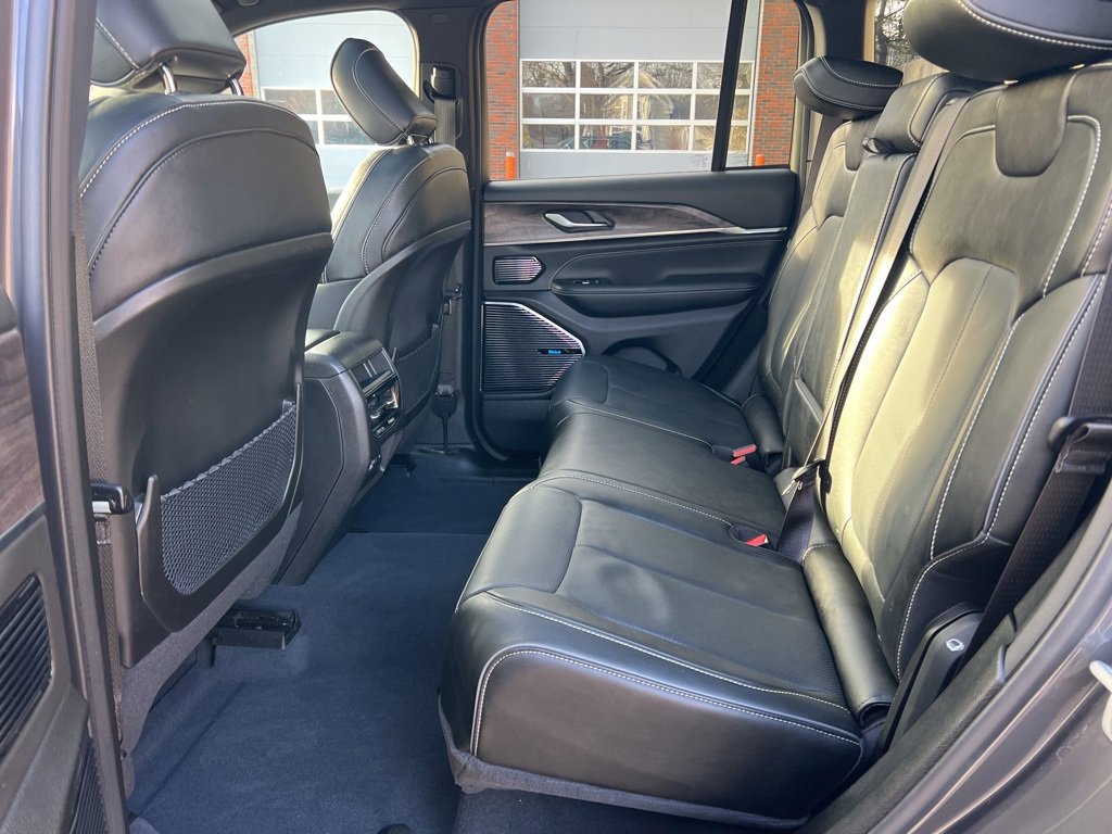 Used 2023 Jeep Grand Cherokee Overland image 25